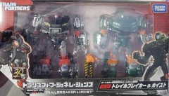 Transformers Generations Fall of Cybertron TG27 Trailbreaker and Hoist Set