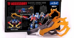 Spark- Blaster & Double Hook for MPM-4 Optimus Prime