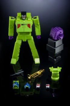 X-Transbots MX-45 Razor