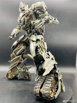 Dream Studio GOD-11 Destroyer