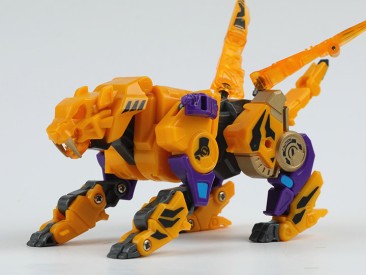 52Toys BeastBOX BB-22 Torado [With Bonus Kit]