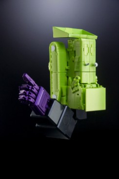 X-Transbots MX-45 Razer