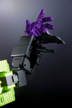X-Transbots MX-45 Razer