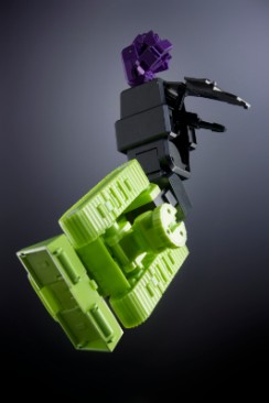 X-Transbots MX-45 Razer