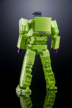 X-Transbots MX-45 Razer