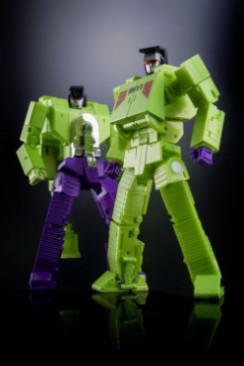 X-Transbots MX-45 Razer