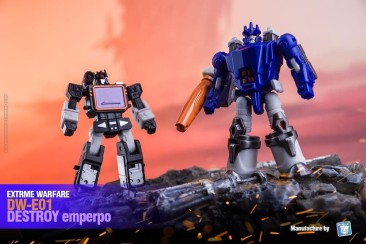 Dr. Wu DW-E01 Destroy Emperpo and DW-E02B Monitor Officer Set of 2 Figures