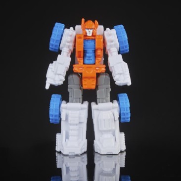 Transformers Legacy Evolution Generations Select Titan Class Guardian Robot & Lunar-Tread