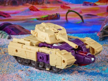 Transformers Legacy Leader Blitzwing