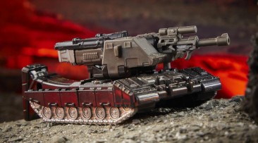 War for Cybertron Kingdom Core Megatron