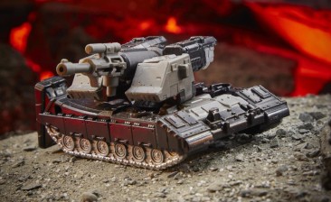 War for Cybertron Kingdom Core Megatron