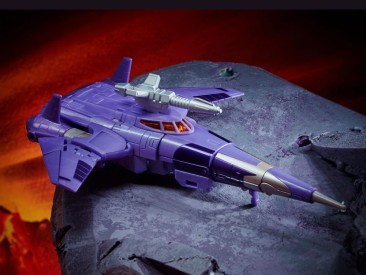 War for Cybertron Kingdom Cyclonus