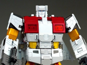 Fans Toys FT-30A Maverick (2023 Reissue)