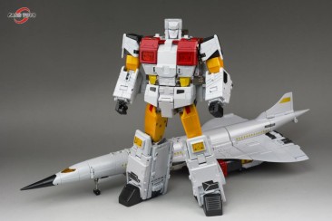 Fans Toys FT-30A Maverick (2023 Reissue)