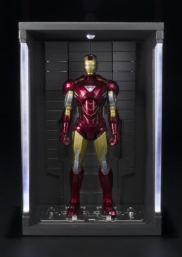 S.H. Figuarts Iron Man 3 Hall of Armor