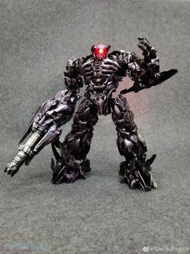 ZS-01 Oversized Zeus Toys