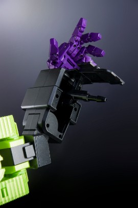 X-Transbots MX-45 Razor