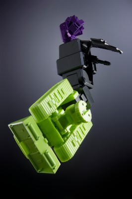 X-Transbots MX-45 Razor