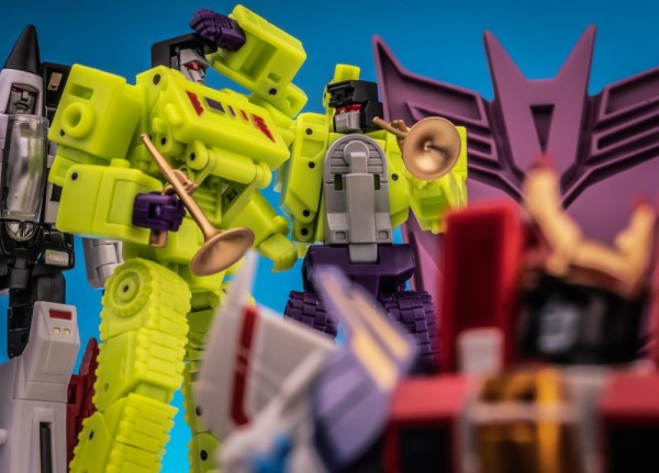 Newage Toys Combiner Hephaestus Full Set of 6 Figures and Combiner Kit