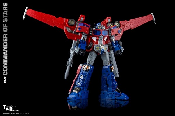 Transform and Rollout R-02 Commander of Stars Figure