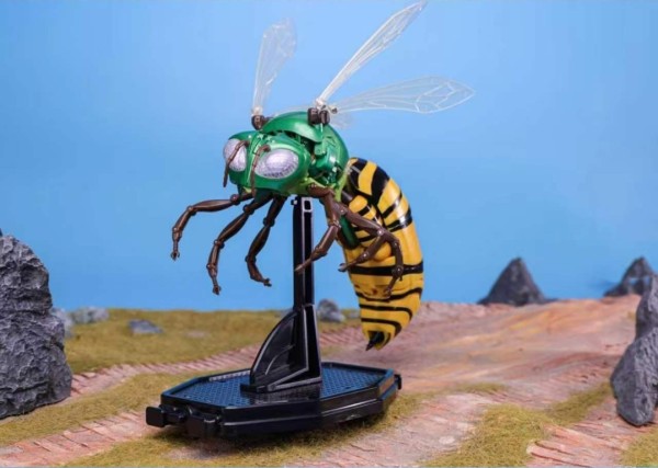 Robot Toys RT-D02 Beedrill